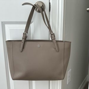 Stylish Tory Burch tote, great for looking polished on a night out or for work.
